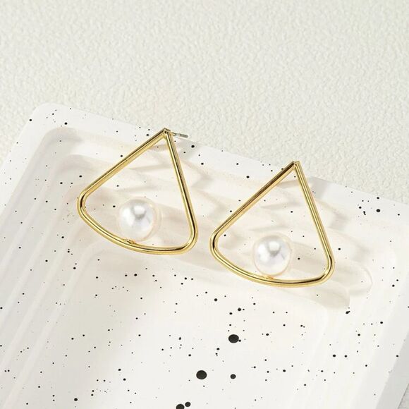 Faux Pear Triangle Stud Earrings - Picture 3 of 6